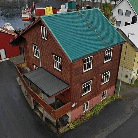 Koselig Hus I Havna Apartment Svolvær Exterior foto