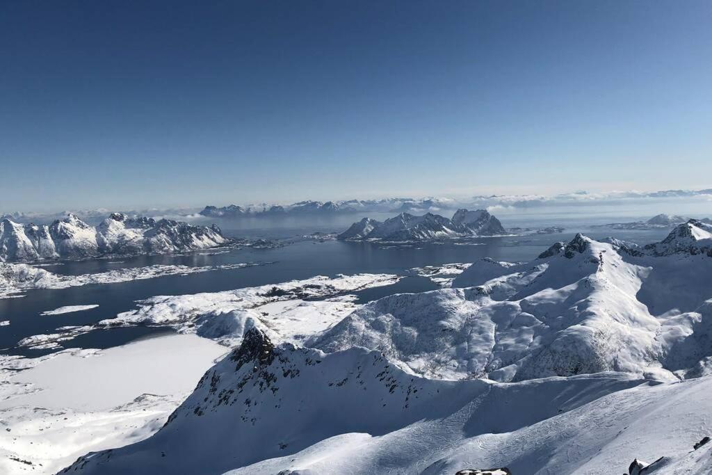 Koselig Hus I Havna Apartment Svolvær Exterior foto